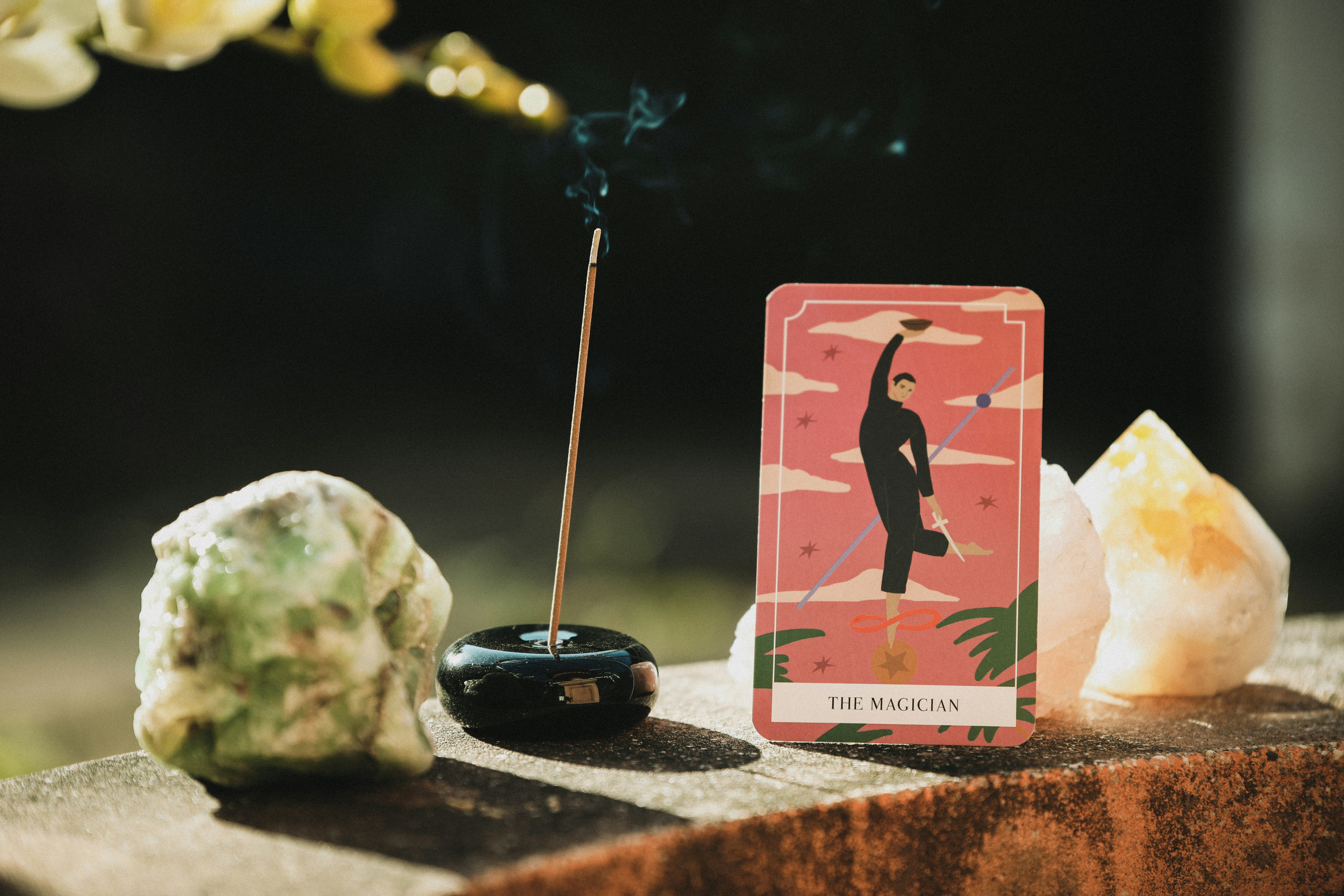 El Tarot No Decide por Ti: Cómo Usar una Lectura para Tomar Mejores Decisiones